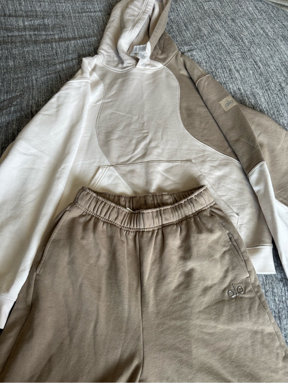 ALO Yoga wave bone and gravel hoodie & gravel acolade Joggers Set